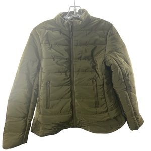 NWT Zeela army green light puffy jacket with 2 zipper pockets
